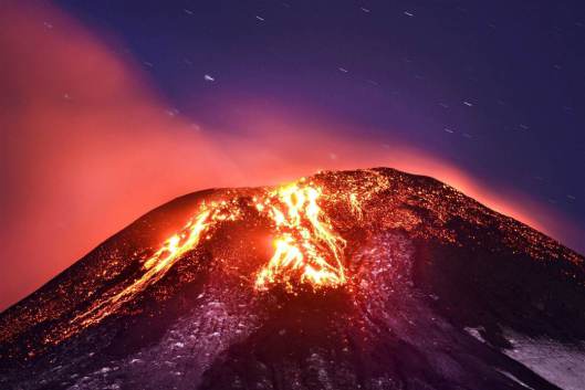 150304-chile-volcano-03-nbcnews-ux-1040-700